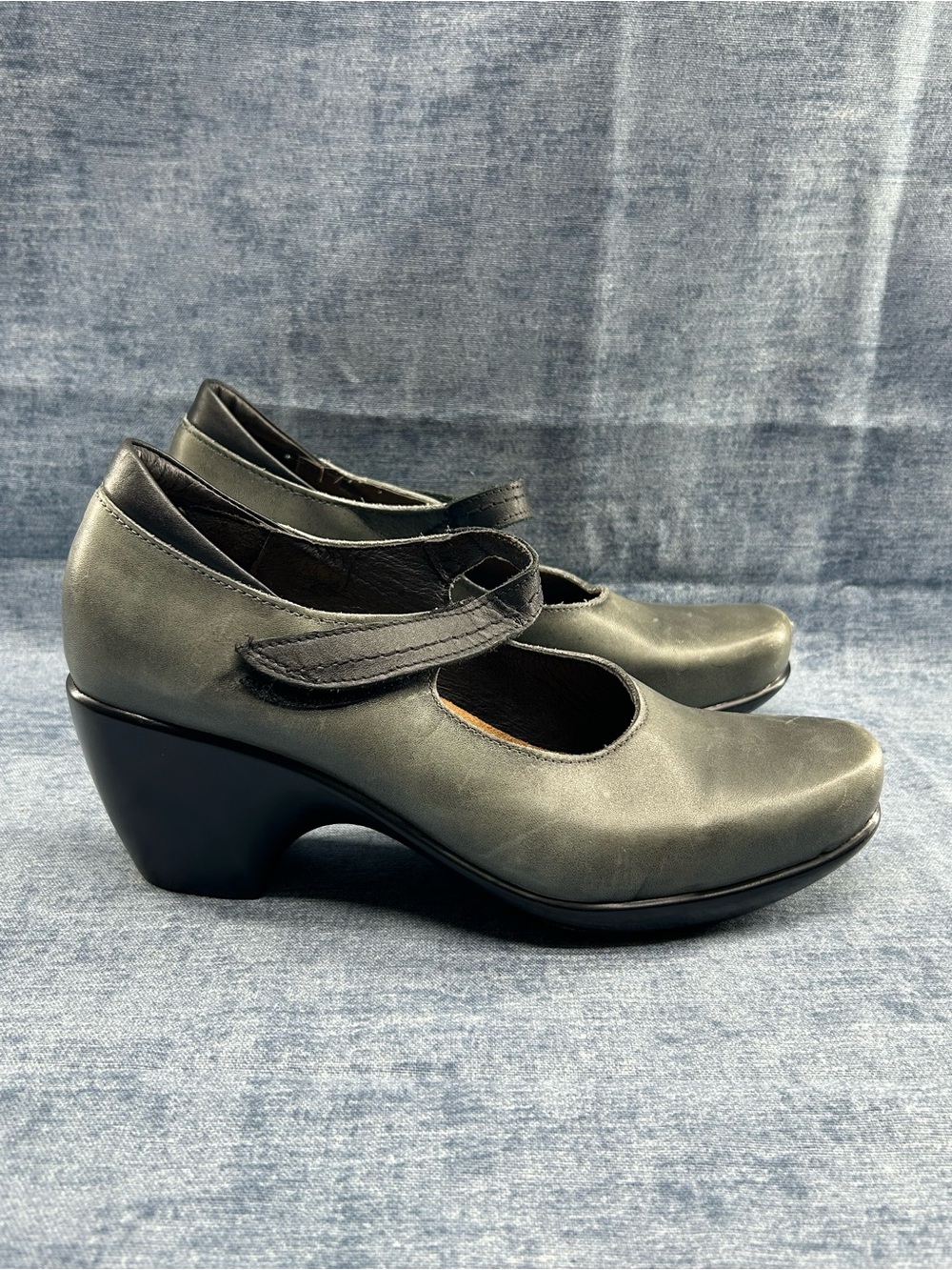 Naot leather heeled wedges mary Jane grey sz 39EU dark academia modern comfort